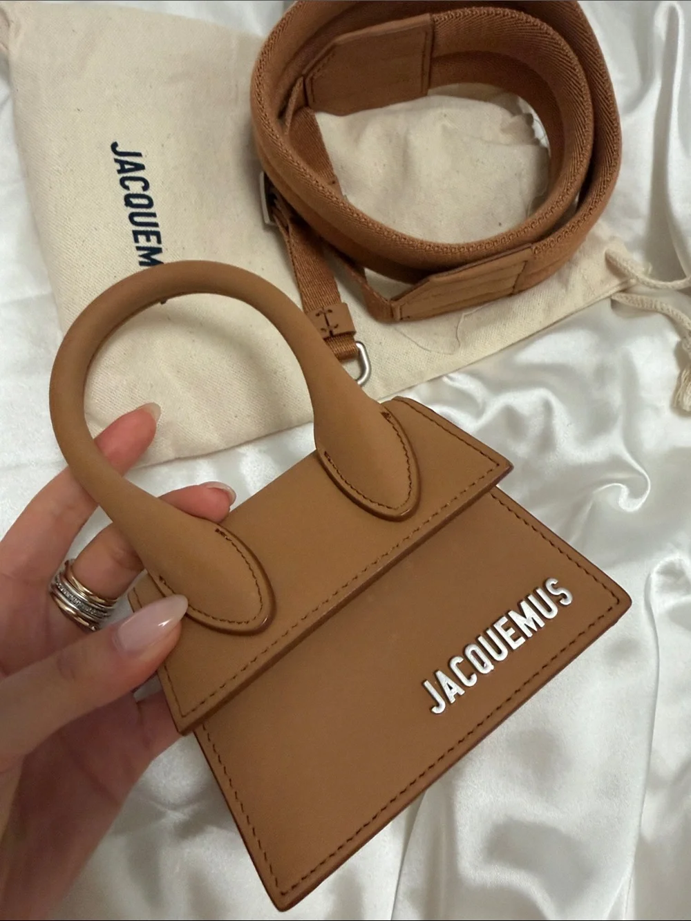 Jacquemus Le Chiquito Moyen Petite Tan Bag - Picture 4 of 4